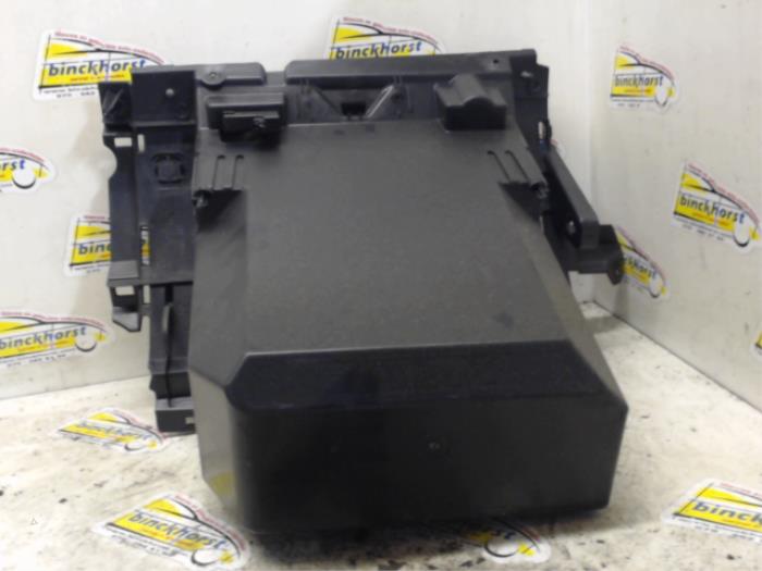 Handskfack från en Ford C-Max (DM2) 1.6 16V 2009