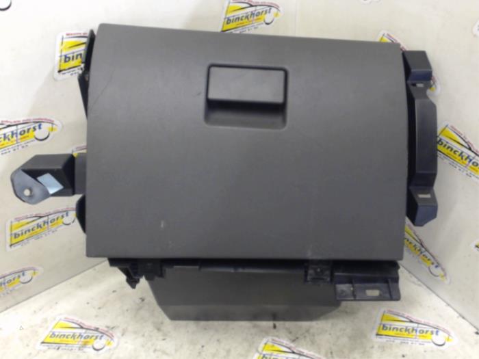 Handskfack från en Ford C-Max (DM2) 1.6 16V 2009