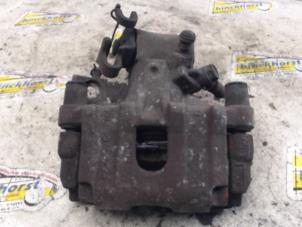 Gebruikte Remklauw (Tang) rechts-achter Toyota Yaris III (P13) 1.33 16V Dual VVT-I Prijs € 52,50 Margeregeling aangeboden door Binckhorst BV