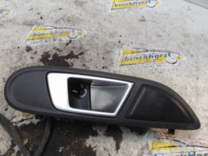 Gebruikte Deurgreep 4Deurs rechts-voor Ford Fiesta 6 (JA8) 1.0 Ti-VCT 12V 65 Prijs € 26,25 Margeregeling aangeboden door Binckhorst BV