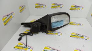 Begagnade Skärmspegel, höger Daewoo Espero 2.0 CD Pris € 26,25 Marginaltabell erbjuds av Binckhorst BV