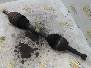 Gebruikte Aandrijfas links-voor Opel Meriva 1.3 CDTI 16V Prijs € 42,00 Margeregeling aangeboden door Binckhorst BV