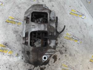 Gebruikte Remklauw (Tang) rechts-voor Mercedes CLA AMG (118.3) 2.0 CLA-35 AMG Turbo 16V 4-Matic Prijs € 210,00 Margeregeling aangeboden door Binckhorst BV