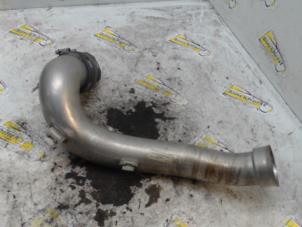 Gebruikte Intercooler Buis Mercedes CLA AMG (118.3) 2.0 CLA-35 AMG Turbo 16V 4-Matic Prijs € 42,00 Margeregeling aangeboden door Binckhorst BV