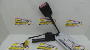 Gebruikte Veiligheidsgordel Insteek links-voor Ford Mondeo II 1.6i 16V E2/96 EEC Prijs € 31,50 Margeregeling aangeboden door Binckhorst BV