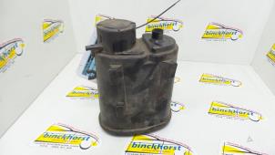 Begagnade Kolfilter Toyota Yaris (P1) 1.0 16V VVT-i Pris € 26,25 Marginaltabell erbjuds av Binckhorst BV