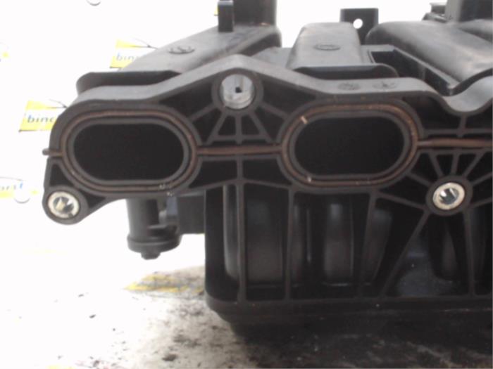 Insugsrör från en Fiat Sedici (189) 1.6 16V 2010