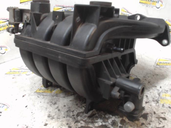 Insugsrör från en Fiat Sedici (189) 1.6 16V 2010