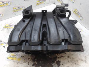 Begagnade Insugsrör Fiat Sedici (189) 1.6 16V Pris € 63,00 Marginaltabell erbjuds av Binckhorst BV