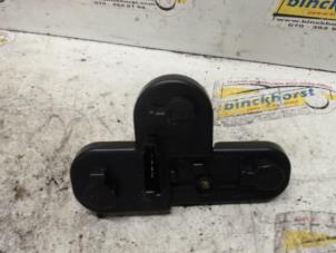 Begagnade PCB, vänster baklykta Ford S-Max (GBW) 2.0 TDCi 16V 140 Pris € 15,75 Marginaltabell erbjuds av Binckhorst BV