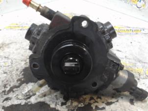 Begagnade Dieselpump Landrover Freelander II 2.2 td4 16V Pris € 236,25 Marginaltabell erbjuds av Binckhorst BV