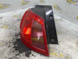 Gebruikte Achterlicht links Mitsubishi Colt (Z2/Z3) 1.1 12V Prijs € 26,25 Margeregeling aangeboden door Binckhorst BV