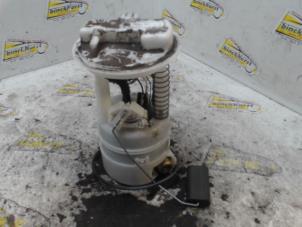 Używane Elektryczna pompa paliwa Nissan Note (E11) 1.4 16V Cena € 42,00 Procedura marży oferowane przez Binckhorst BV