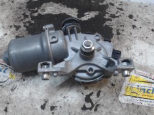 Używane Silnik wycieraczek przednich Suzuki Celerio (LF) 1.0 12V Dualjet Cena € 36,75 Procedura marży oferowane przez Binckhorst BV