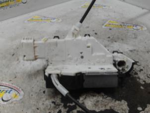 Gebruikte Deurslot Mechaniek 4Deurs links-voor Peugeot 407 (6D) 2.0 16V Prijs € 26,25 Margeregeling aangeboden door Binckhorst BV