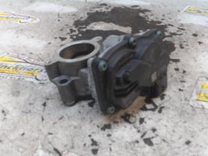 Gebruikte Gasklephuis Dacia Sandero II 1.0 Sce 75 12V Prijs € 47,25 Margeregeling aangeboden door Binckhorst BV