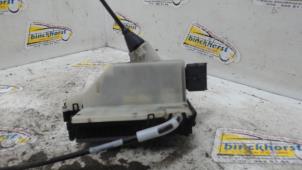 Gebruikte Deurslot Mechaniek 4Deurs rechts-voor Peugeot 208 I (CA/CC/CK/CL) 1.0 Vti 12V PureTech Prijs € 31,50 Margeregeling aangeboden door Binckhorst BV