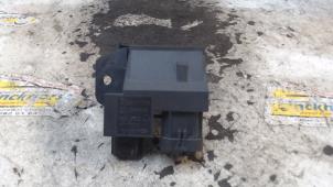 Używane Opornica wentylatora Renault Twingo III (AH) 1.0 SCe 70 12V Cena € 21,00 Procedura marży oferowane przez Binckhorst BV