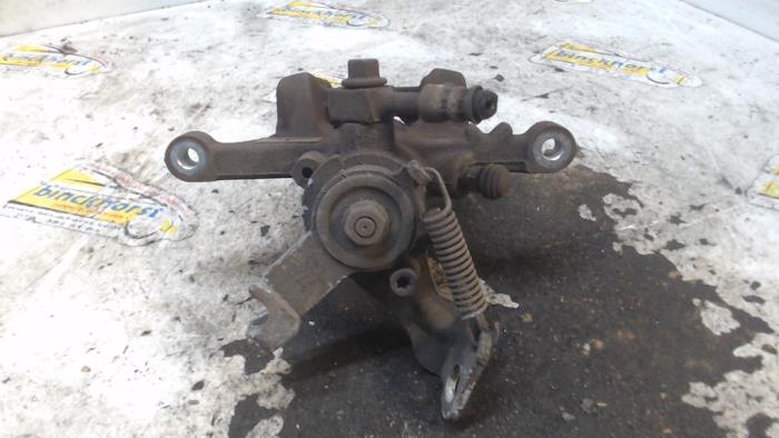 Remklauw (Tang) links-achter van een Opel Zafira Tourer (P12) 1.6 CDTI 16V ecoFLEX 136 2014