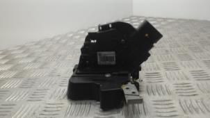 Begagnade Dörrlåsmekanism, 4-dörrars, höger fram Ford Galaxy (WA6) 2.0 TDCi 16V Pris € 36,75 Marginaltabell erbjuds av Binckhorst BV