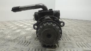 Gebruikte Stuurbekrachtiging Pomp Volkswagen Transporter T5 2.5 TDi Prijs € 63,00 Margeregeling aangeboden door Binckhorst BV