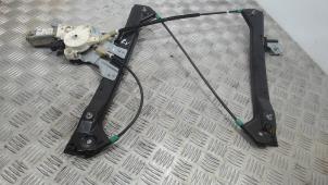 Gebruikte Ruitmechaniek 4Deurs rechts-voor Saab 9-3 Sport Estate (YS3F) 1.9 TiD Prijs € 63,00 Margeregeling aangeboden door Binckhorst BV