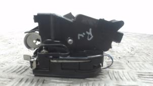 Gebruikte Deurslot Mechaniek 2Deurs rechts Mercedes Vito (639.6) 2.2 109 CDI 16V Prijs € 36,75 Margeregeling aangeboden door Binckhorst BV