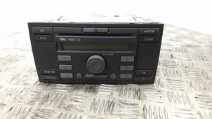 Używane Radioodtwarzacz CD Ford Fiesta 5 (JD/JH) 1.3 Cena € 52,50 Procedura marży oferowane przez Binckhorst BV