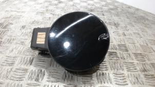 Begagnade Tanklucka Smart Forfour (454) 1.1 12V Pris € 21,00 Marginaltabell erbjuds av Binckhorst BV