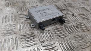 Gebruikte Antenne Versterker Mercedes S (W221) 5.5 S-600 L 36V Twin Turbo Prijs € 15,75 Margeregeling aangeboden door Binckhorst BV