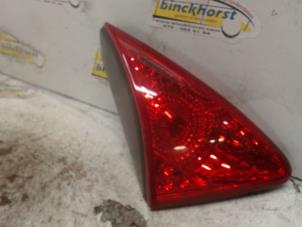 Gebruikte Achterlicht links Peugeot 3008 I (0U/HU) 1.6 VTI 16V Prijs € 26,25 Margeregeling aangeboden door Binckhorst BV