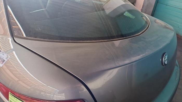 Achterklep van een Alfa Romeo GT (937) 1.8 Twin Spark 16V 2005