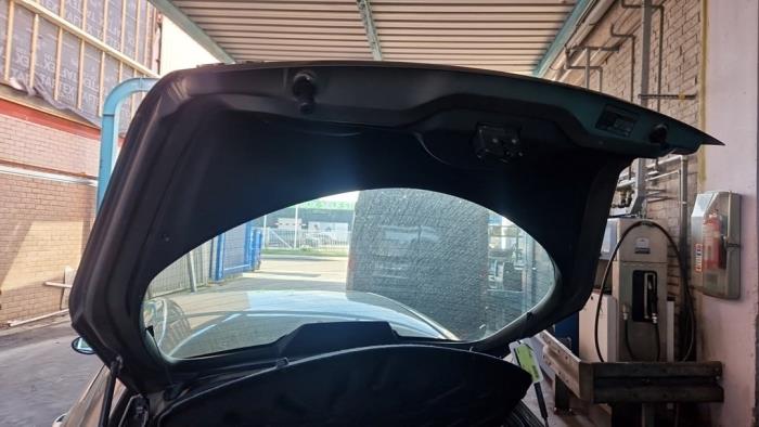 Achterklep van een Alfa Romeo GT (937) 1.8 Twin Spark 16V 2005