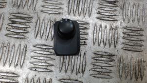 Gebruikte Spiegel Schakelaar Suzuki Swift (ZA/ZC/ZD1/2/3/9) 1.3 VVT 16V Prijs € 10,50 Margeregeling aangeboden door Binckhorst BV