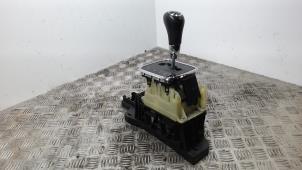 Gebruikte Versnellingspook Mercedes A (W169) 2.0 A-180 CDI 16V Prijs € 63,00 Margeregeling aangeboden door Binckhorst BV