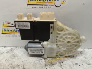 Gebruikte Raammotor Portier Citroen C4 Berline (LC) 2.0 HDi 16V 138 Prijs € 26,25 Margeregeling aangeboden door Binckhorst BV