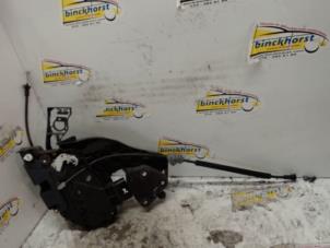 Gebruikte Slotmechaniek Portier 4Deurs links-achter Volvo S40 (MS) 2.4 20V Prijs € 31,50 Margeregeling aangeboden door Binckhorst BV