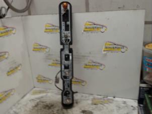 Gebruikte Fitting Achterlicht rechts Renault Master III (FV) 2.3 dCi 135 16V FWD Prijs € 36,75 Margeregeling aangeboden door Binckhorst BV
