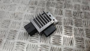 Gebruikte Voorgloei Relais Renault Master III (FV) 2.3 dCi 135 16V FWD Prijs € 21,00 Margeregeling aangeboden door Binckhorst BV