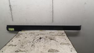 Gebruikte Sierstrip Mercedes V (447.8) 2.1 250 BlueTEC, 250 d 16V Prijs € 21,00 Margeregeling aangeboden door Binckhorst BV