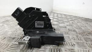 Begagnade Dörrlåsmekanism, 4-dörrars, vänster fram Ford S-Max (GBW) 2.0 TDCi 16V 136 Pris € 31,50 Marginaltabell erbjuds av Binckhorst BV