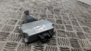 Begagnade Spänningsstabilisator Ford Focus 3 1.0 Ti-VCT EcoBoost 12V 125 Pris € 26,25 Marginaltabell erbjuds av Binckhorst BV