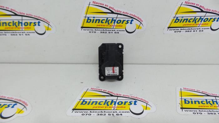 Värmarventil, motor från en Mitsubishi Outlander (GF/GG) 2.2 DI-D 16V Clear Tec 4x2 2013