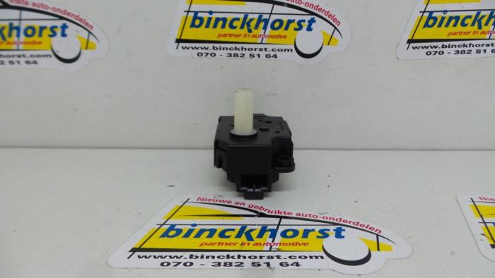 Värmarventil, motor från en Mitsubishi Outlander (GF/GG) 2.2 DI-D 16V Clear Tec 4x2 2013