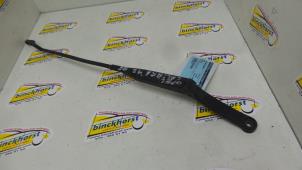 Begagnade Främre torkararm Opel Calibra Pris € 10,50 Marginaltabell erbjuds av Binckhorst BV