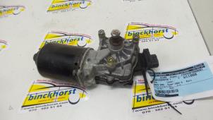 Begagnade Främre torkarmotor Toyota Avensis Verso (M20) 2.0 16V VVT-i D-4 Pris € 52,50 Marginaltabell erbjuds av Binckhorst BV