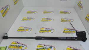 Gebruikte Achterklepdemper links-achter Kia Soul II (PS) EV Prijs € 31,50 Margeregeling aangeboden door Binckhorst BV