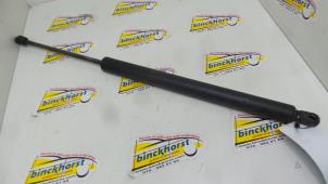 Begagnade Gasfjäder, höger bak Volkswagen Sharan (7M8/M9/M6) 1.9 TDI 115 Pris € 15,75 Marginaltabell erbjuds av Binckhorst BV