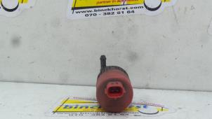 Gebruikte Ruitensproeierpomp achter Volvo V40 (VW) 1.9 D Prijs € 15,75 Margeregeling aangeboden door Binckhorst BV