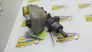 Begagnade Huvudcylinder Seat Cordoba (6L2) 1.9 TDI Pris € 42,00 Marginaltabell erbjuds av Binckhorst BV